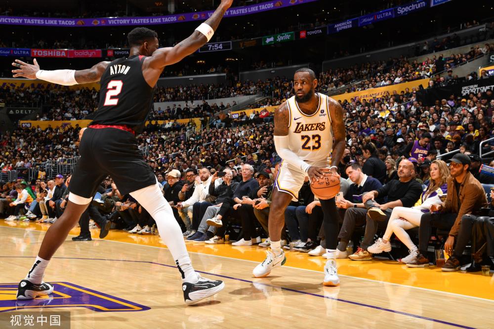 后卫完成夹 后卫完成夹